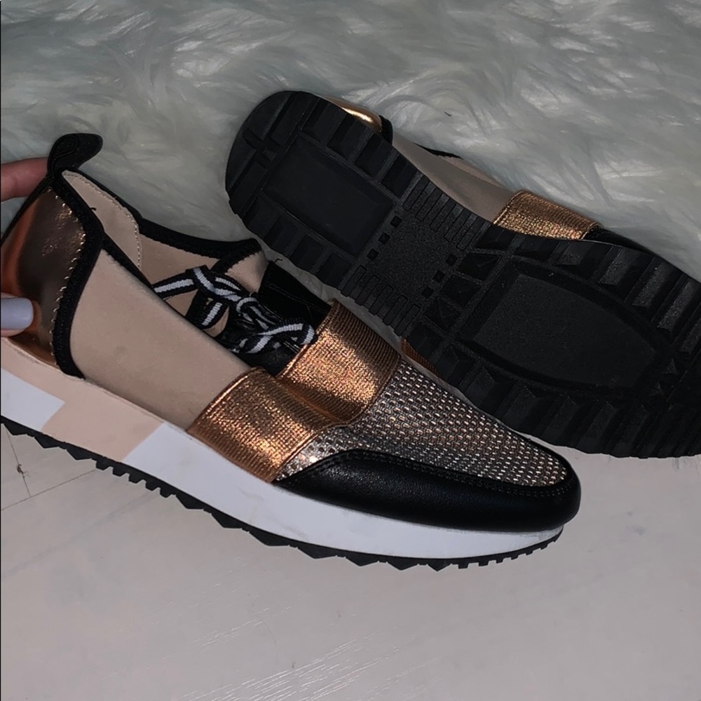 Steve Madden tennis shoes
